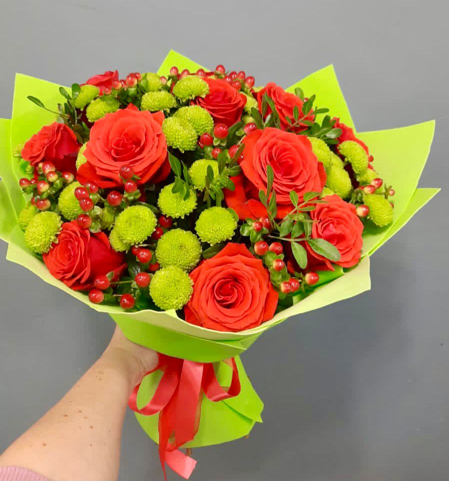 Букет цветов из: Хризантемы и Розы в Кяхулай