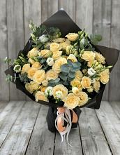 Букет цветов из:  Розы и Лизиантусы в Кяхулай