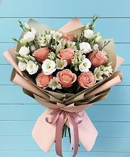 Букет цветов из:  Розы, Альстромерии и Лизиантусы в Кяхулай