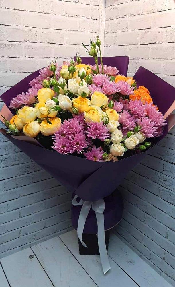 Букет цветов из: Хризантемы и Розы в Кяхулай