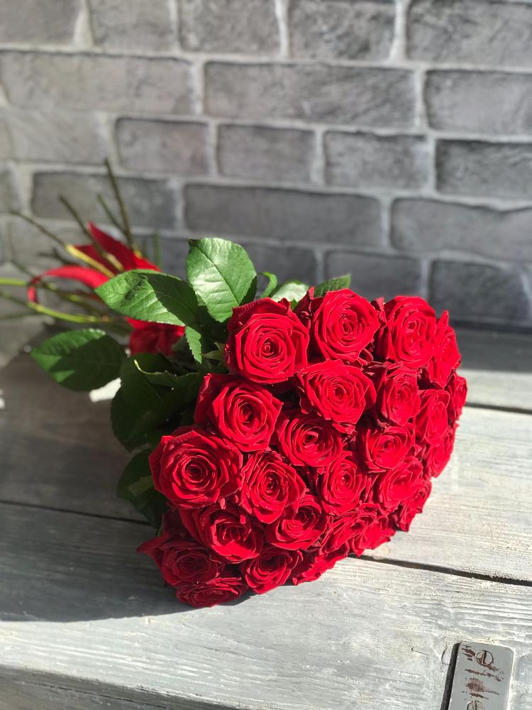 Букет Красные розы Фридом в Кяхулай