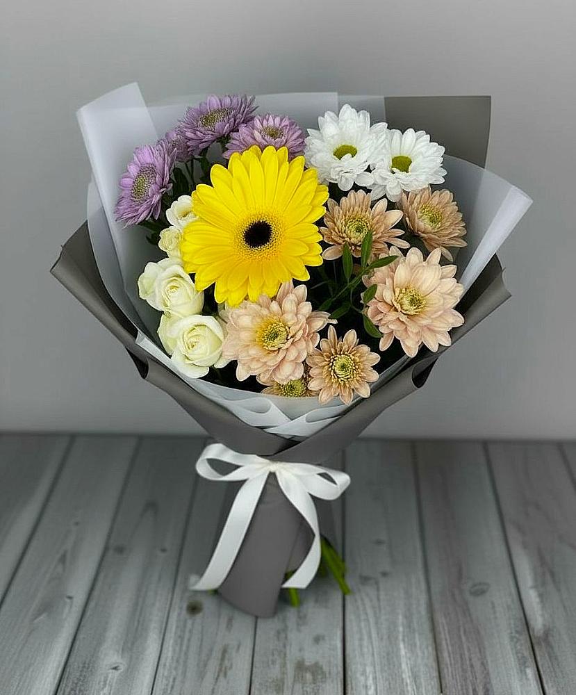 Букет цветов из: Розы, Герберы и Хризантемы в Кяхулай
