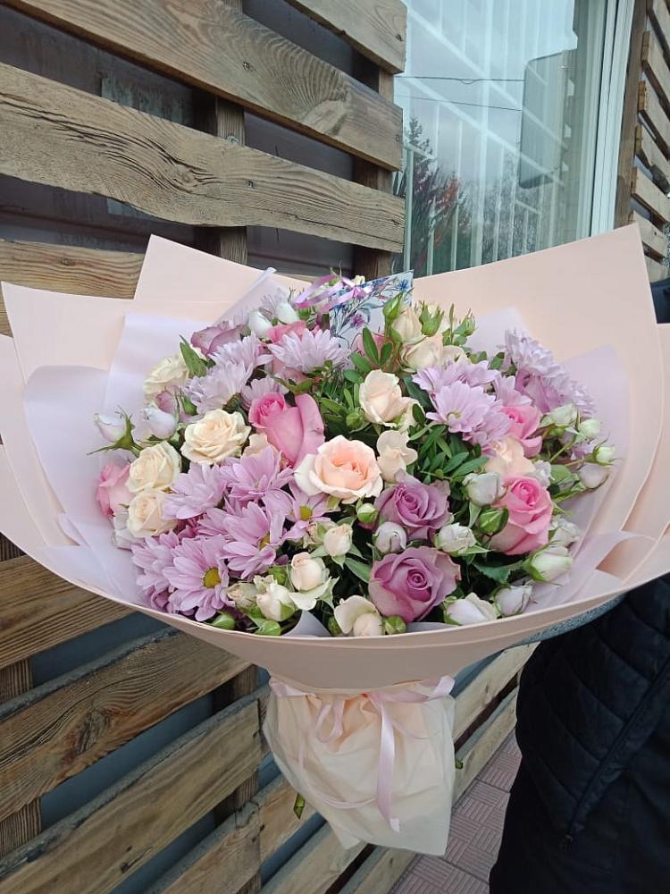 Букет цветов из: Розы и Хризантемы в Кяхулай