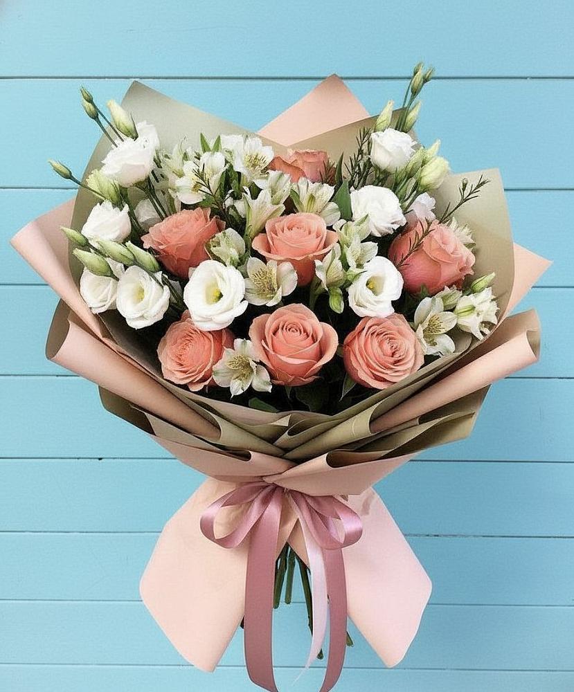 Букет цветов из: Розы, Альстромерии и Лизиантусы в Кяхулай