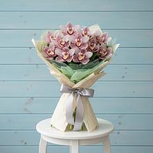 Букет цветов из:  Орхидеи и Розы #REPLACE_PRED# Кяхулай