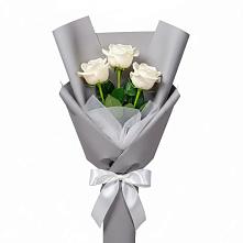 Букет 3 белые розы в Кяхулай