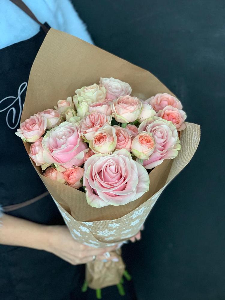 Букет цветов из: Хризантемы и Розы в Кяхулай