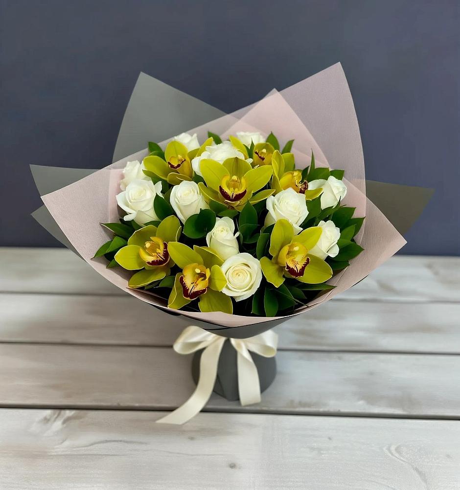 Букет цветов из: Орхидеи и Розы в Кяхулай