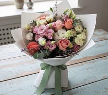 Букет цветов из:  Розы, Лизиантусы и Гвоздики #REPLACE_PRED# Кяхулай