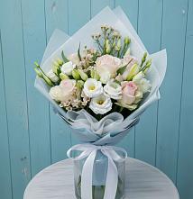 Букет цветов из:  Розы и Лизиантусы в Кяхулай