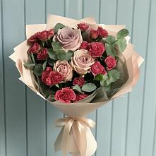 Букет цветов из:  Гвоздики и Розы в Кяхулай