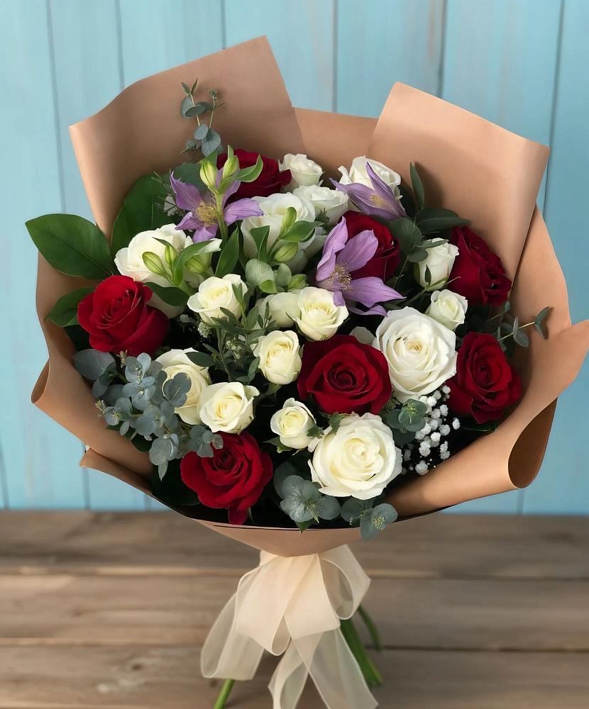Букет цветов из: Розы и Альстромерии в Кяхулай