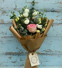 Букет цветов из:  Розы и Лизиантусы в Кяхулай
