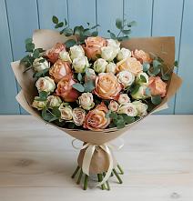 Букет цветов из:  Альстромерии и Розы в Кяхулай